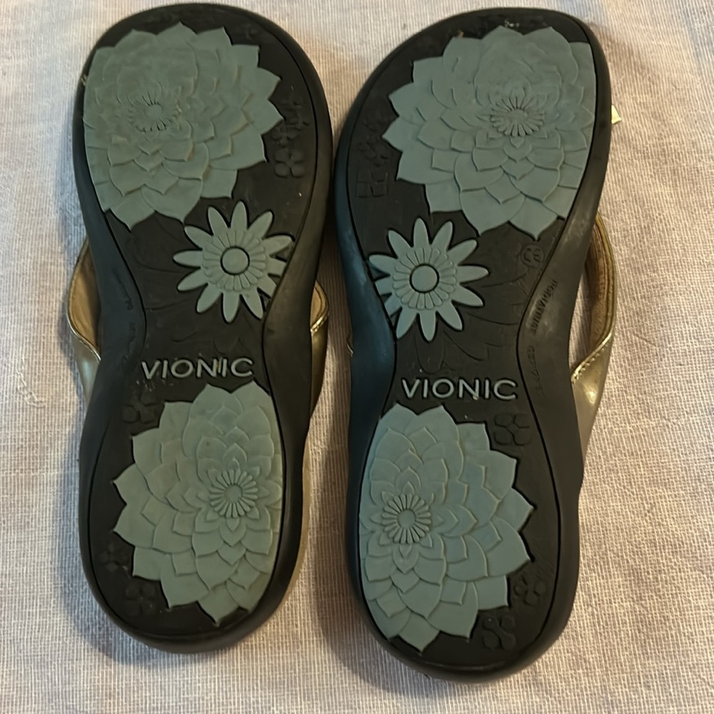 Vionic shoes - Picture 6 of 7